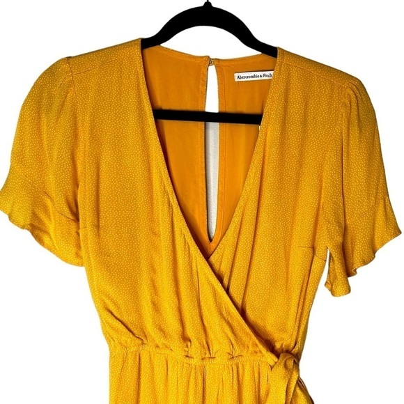 Abercrombie & Fitch Dot Short Sleeve Surplice Faux Wrap Romper - Picture 4 of 14